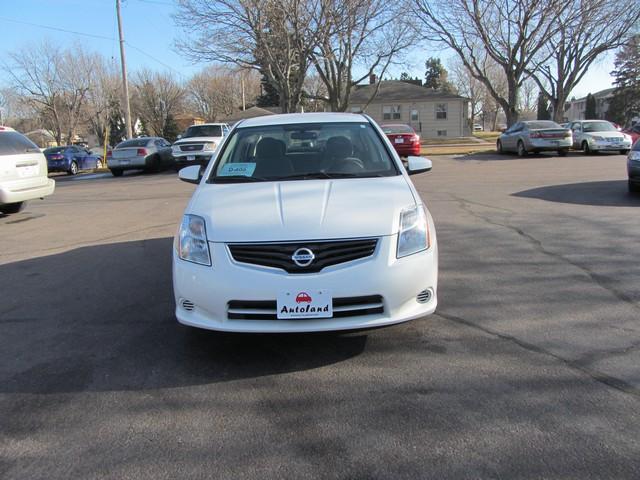 Nissan Sentra 2010 photo 4
