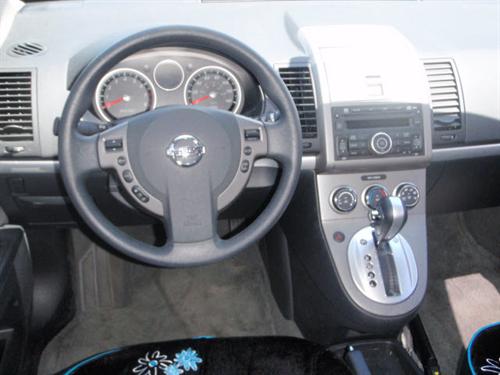 Nissan Sentra 2010 photo 4