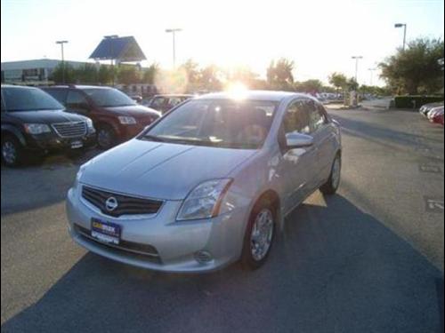 Nissan Sentra 2010 photo 2