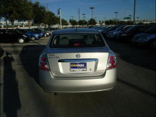 Nissan Sentra 2010 photo 4