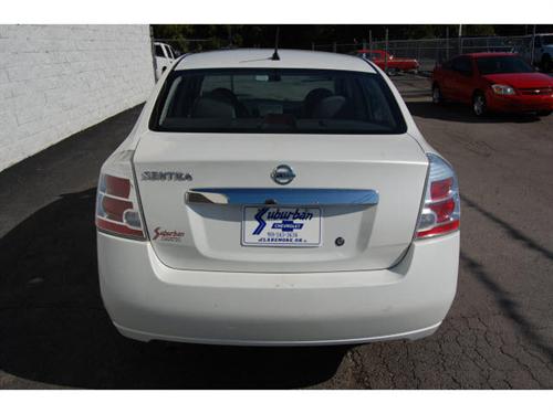 Nissan Sentra 2010 photo 3