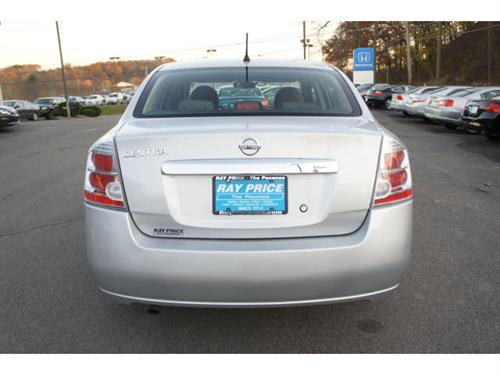 Nissan Sentra 2010 photo 2