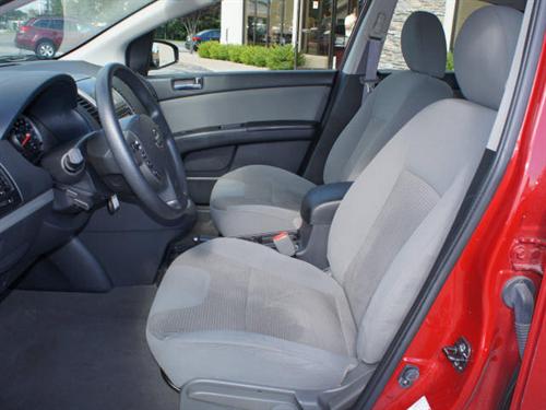 Nissan Sentra 2010 photo 4