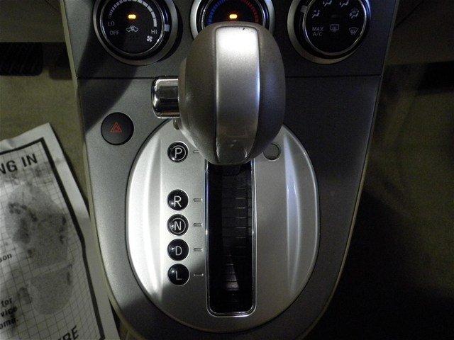 Nissan Sentra 2010 photo 1