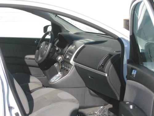 Nissan Sentra 2010 photo 1