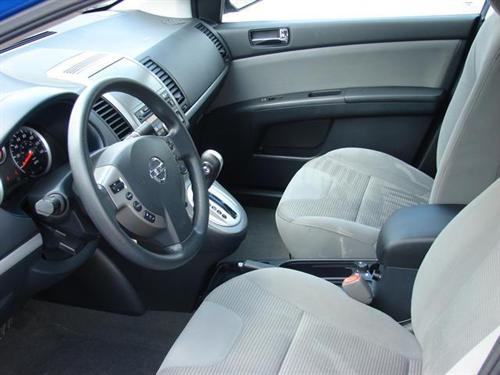 Nissan Sentra 2010 photo 2