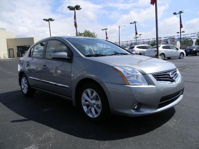 Nissan Sentra 2010 photo 2