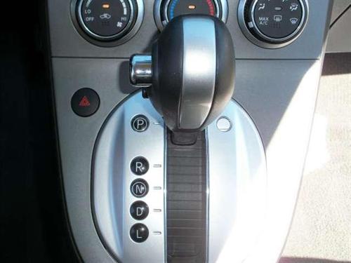 Nissan Sentra 2010 photo 2