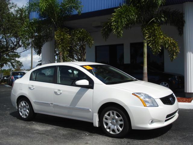 Nissan Sentra 4matic 4dr 3.5L AWD SUV Sedan