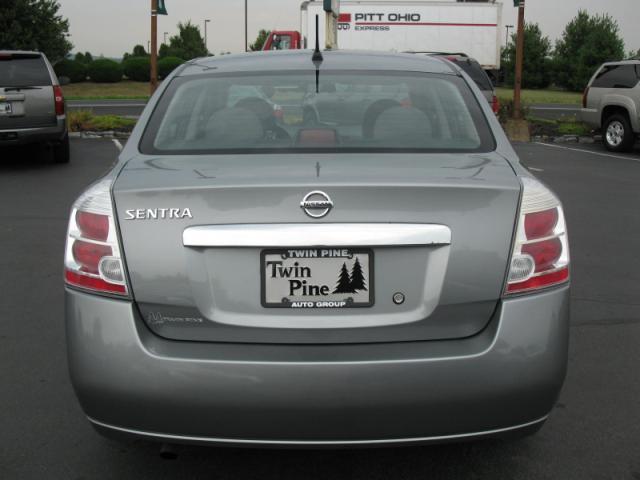 Nissan Sentra 2010 photo 3