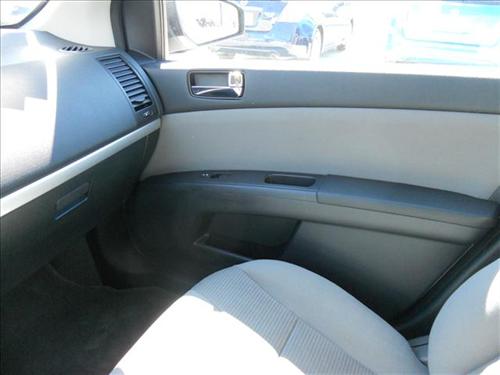 Nissan Sentra 2010 photo 2