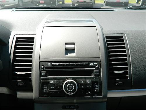 Nissan Sentra 2010 photo 4