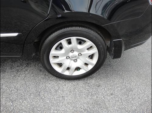 Nissan Sentra 2010 photo 2