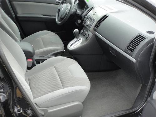 Nissan Sentra 2010 photo 3