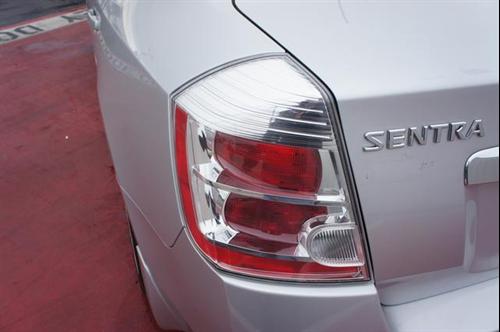 Nissan Sentra 2010 photo 1