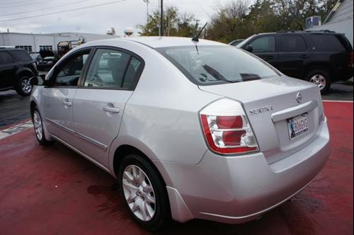 Nissan Sentra 2010 photo 4