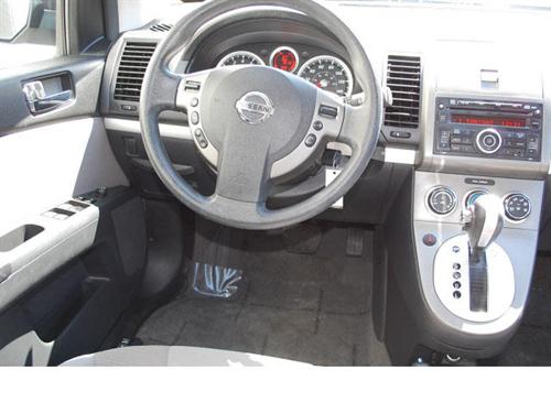 Nissan Sentra 2010 photo 3
