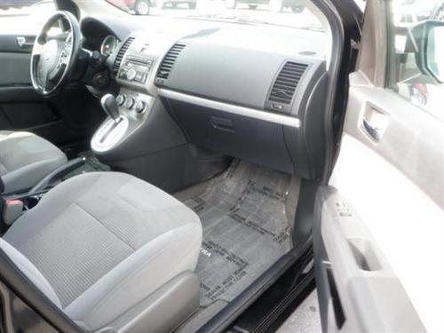 Nissan Sentra 2010 photo 4