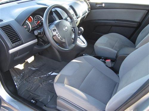 Nissan Sentra 2010 photo 2