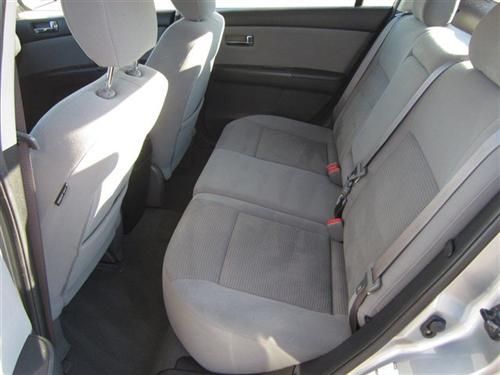 Nissan Sentra 2010 photo 3