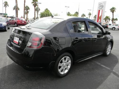 Nissan Sentra 2010 photo 2
