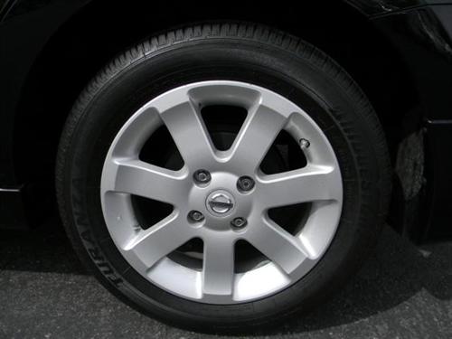 Nissan Sentra 2010 photo 3