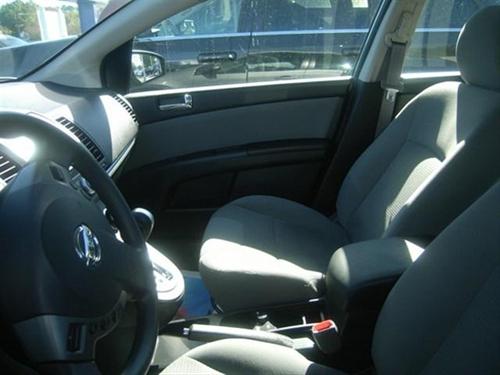 Nissan Sentra 2010 photo 2