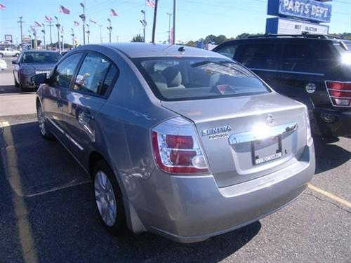 Nissan Sentra 2010 photo 3