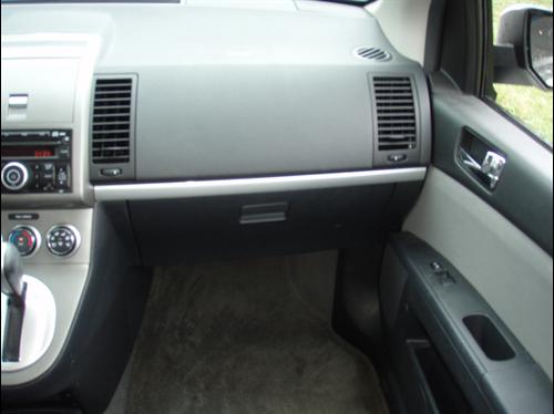 Nissan Sentra 2010 photo 3