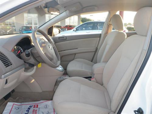 Nissan Sentra 2010 photo 2