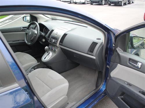 Nissan Sentra 2010 photo 4