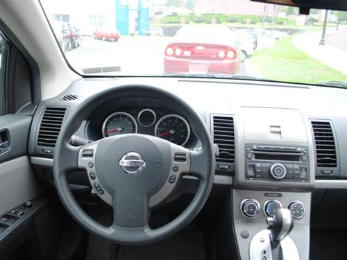 Nissan Sentra 2010 photo 5
