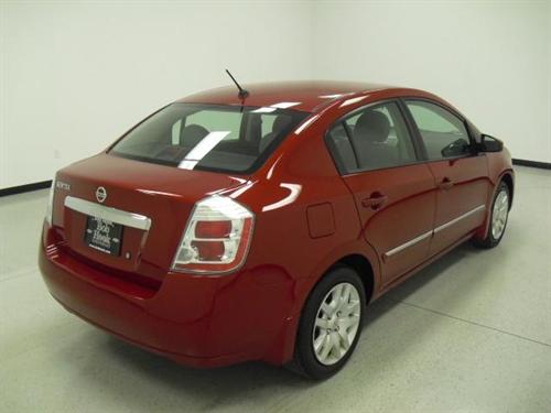 Nissan Sentra 2010 photo 1