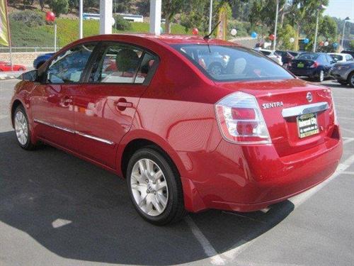 Nissan Sentra 2010 photo 4