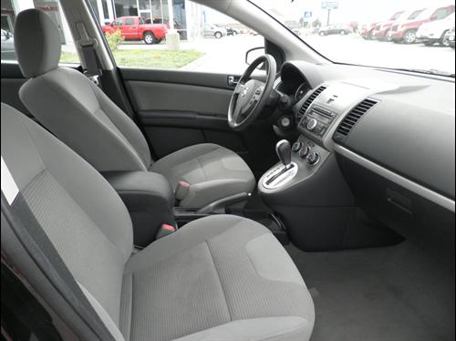 Nissan Sentra 2010 photo 4