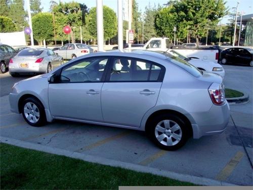 Nissan Sentra 2010 photo 4