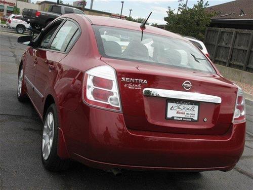 Nissan Sentra 2010 photo 1