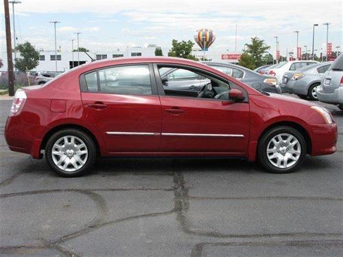 Nissan Sentra 2010 photo 2