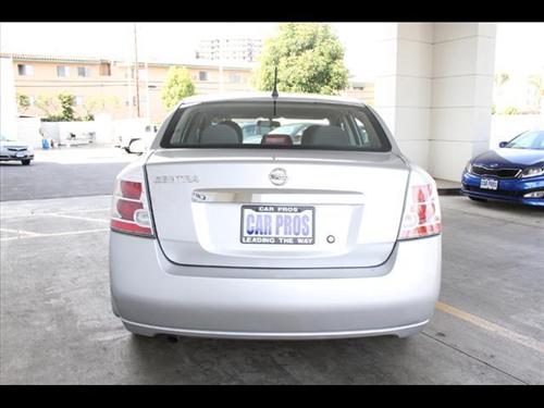 Nissan Sentra 2010 photo 2