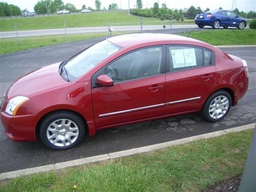 Nissan Sentra 2010 photo 2