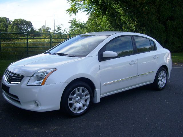 Nissan Sentra 2010 photo 2