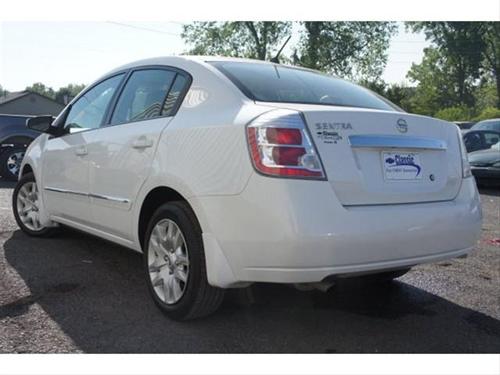 Nissan Sentra 2010 photo 2
