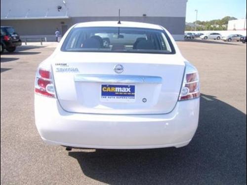 Nissan Sentra 2010 photo 2