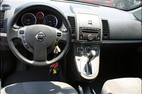 Nissan Sentra 2010 photo 1