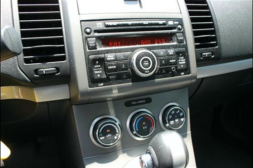 Nissan Sentra 2010 photo 5