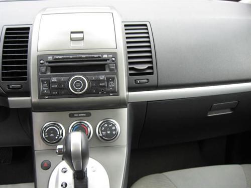 Nissan Sentra 2010 photo 2