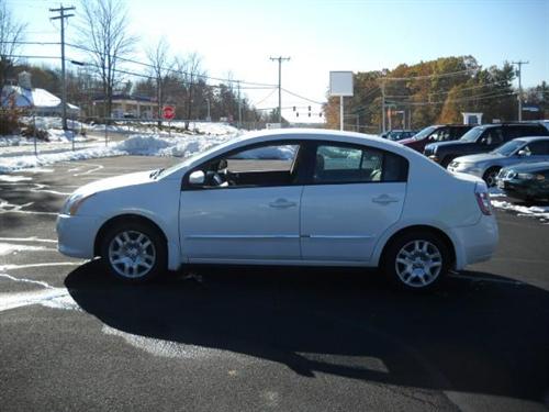 Nissan Sentra 2010 photo 3