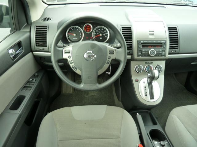 Nissan Sentra 2010 photo 3