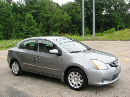 Nissan Sentra 2010 photo 1