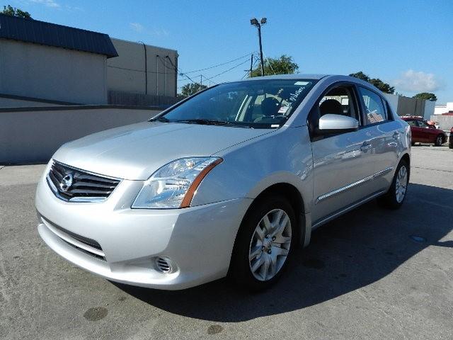 Nissan Sentra 2010 photo 1